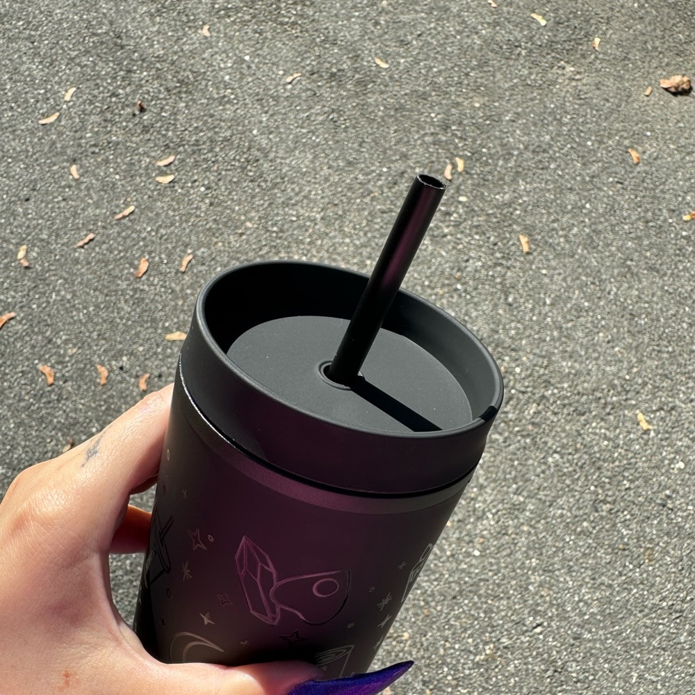 Salem Runs on Dunkin Cup - Picture 5 of 5